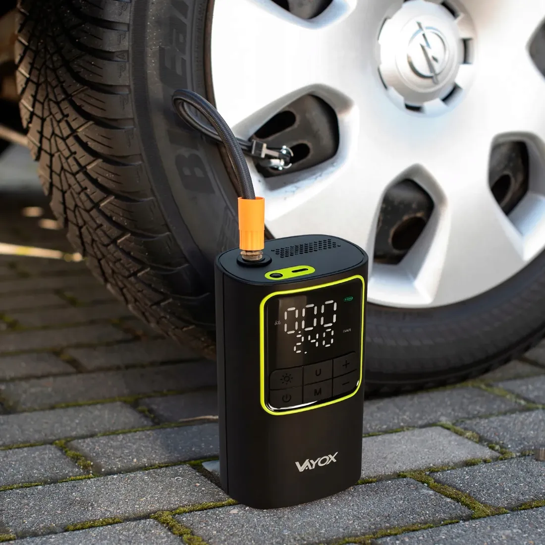 kompresor-samochodowy-sprezarka-pompka-akumulatorowa-do-opon-kol-usbc-vayox