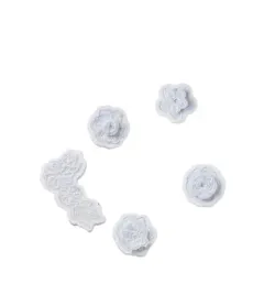 crocs-przypinki-biale-kwiaty-5-sztuk-j3a