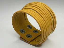 bransoleta-skorzana-z-rozdzielonymi-paskami-w-stylu-boho-zolty-23cm