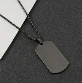 meski-czarny-metalowy-wisiorek-z-lancuszkiem-60-cm