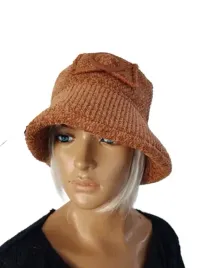 kapelusz-damski-cieply-elegancki