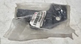 nowy-org-uchwyt-mocowanie-chlodnicy-toyota-avensis-iii-t27-16505-0r050
