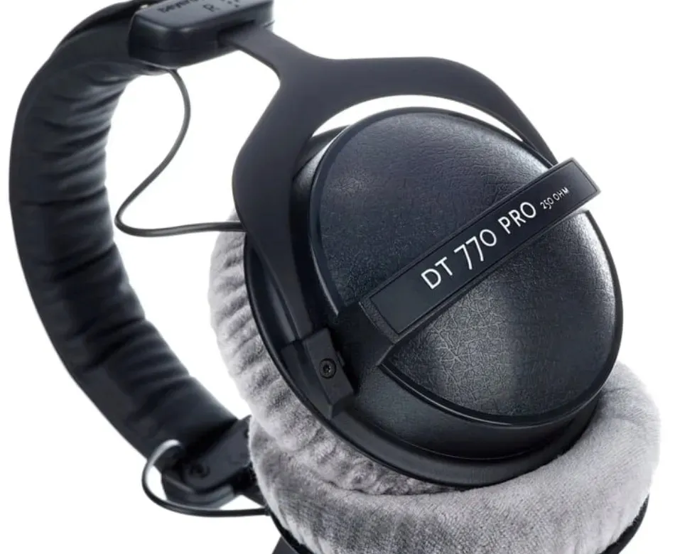 beyerdynamic-dt-770-pro-250-ohm