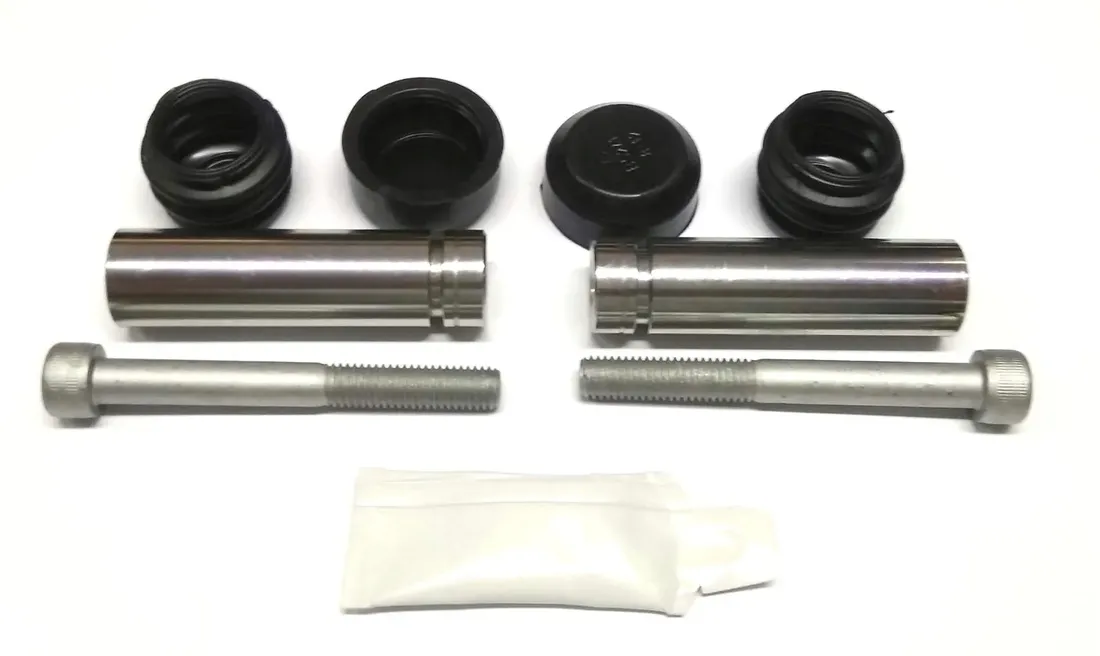 prowadnice-sruby-zacisku-iveco-daily-66mm-stan-nowy