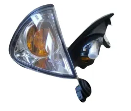 migacz-kierunkowskaz-toyota-avensis-lewy