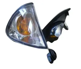 migacz-kierunkowskaz-toyota-avensis-prawy