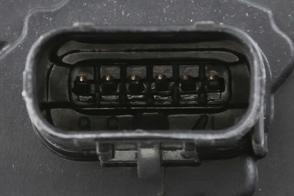 przepustnica-opel-adam-corsa-e