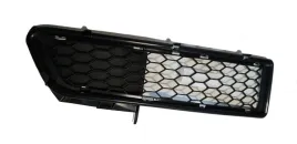 atrapa-w-zderzaku-prawa-dacia-logan-sd-04-