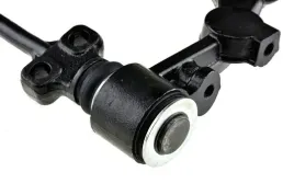 wahacz-przedni-gorny-lewy-toyota-hiace-95-06