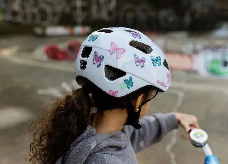 kask-lazer-hmt-nutz-2-0-kc-ce-cpsc-butterfly-typ-kasku-dzieciece