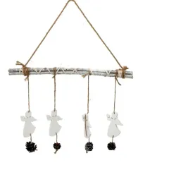 zawieszka-drewniana-na-galazce-aniolki-z-szyszkami-na-boze-narodzenie