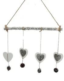 zawieszka-ozdoba-drewniana-na-galazce-serca-z-szyszkami-na-boze-narodzenie