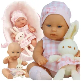 lalka-bobas-w-nosidelku-kroliczek-ubranko-w-krate-roz-w-twardym-pudelku-ns