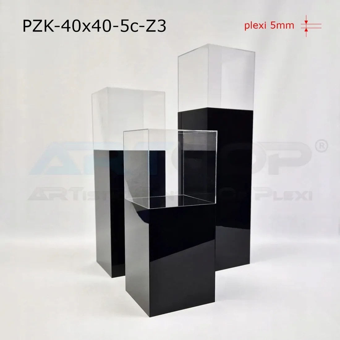 postumenty-z-kloszem-podesty-z-plexi-czarnej-40x40cm-gablota-wystawa-3-szt-stan-nowy