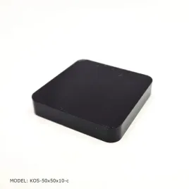 ekspozytor-czarna-kostka-z-plexi-50x50x10mm-do-witryn-na-drobne-przedmioty