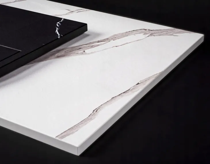 brodzik-bazalt-carrara-black-90x90-material-inny
