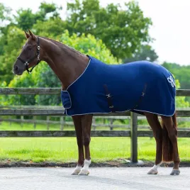 derka-polarowa-dla-konia-z-pasami-qhp-ornament-granatowa-195-145