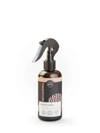 mgielka-do-siersci-dla-psow-wow-pets-brzoskwinia-ulatwia-czesanie-150ml