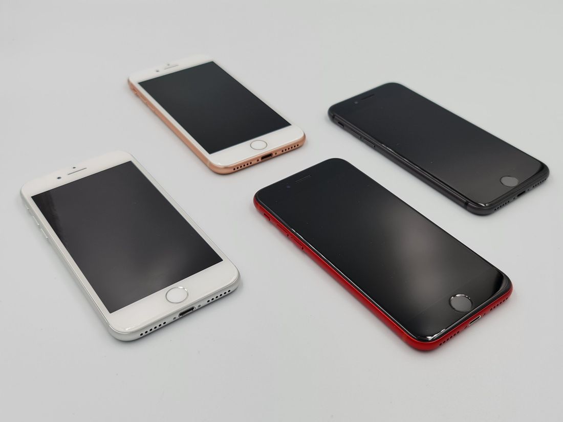 Apple iPhone8 ホワイト 6.1インチ s-l1200.jpg
