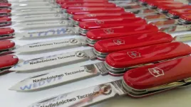 victorinox-scyzoryk-equestrian-kon-szwajcarski-noz-grawer-gratis