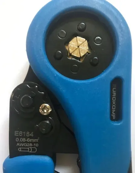 zestaw-praska-tulejki-izolowane-e6184-maksymalny-przekroj-przewodu-10-mm