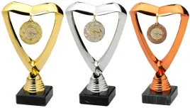 zestaw-statuetek-strzeleckich-wieszak-z-medalem18cm-bron-dluga-krotka-opis