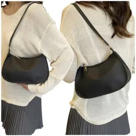 torebka-damska-czarna-na-ramie-skora-eko-kuferek-listonoszka-pojemna