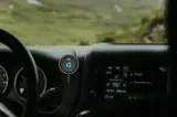 transmiter-bluetooth-samochodowy-ladowarka-zestaw-glosnomowiacy-usb-zalaczone-wyposazenie-transmiter-samochodowy-z-mikrofonem