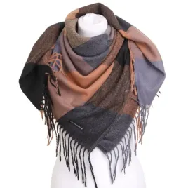 chusta-damska-w-kratke-krata-brazowa