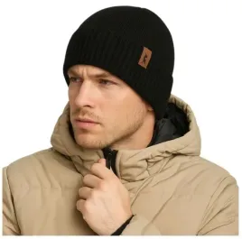 czarna-meska-czapka-zimowa-uniwersalna-welna-merino-polski-produkt