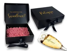 pudelko-box-czy-zostaniesz-swiadkowa-prosba-czarne-prezent-kieliszek