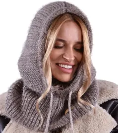 balaclava-modna-czapka-damska-kaptur-komin-ciepla-na-zime-stylowy