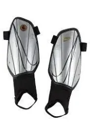 ochraniacze-pilkarskie-nike-cn6970-095-roz-l