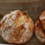 chlebak-na-chleb-bulki-pieczywo-czarny-bambus-pojemny-duzy-designerski-stan-nowy-kolor-bezowy-brazowy-czarny