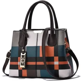 torebka-damska-w-kratke-miejska-torba-stylowa-elegancka