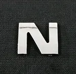 emblemat-litera-literka-samoprzylepna-chrom-n