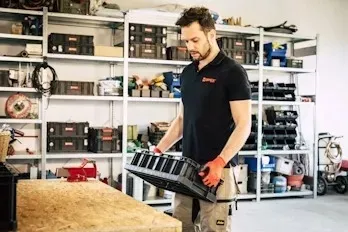 skrzynka-narzedzia-qbrick-system-two-box-100-flex-cechy-dodatkowe-uchwyt-do-przenoszenia-przegrody-organizacyjne