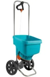 siewnik-rozsiewacz-do-nawozow-trawy-soli-xl-gardena-0436