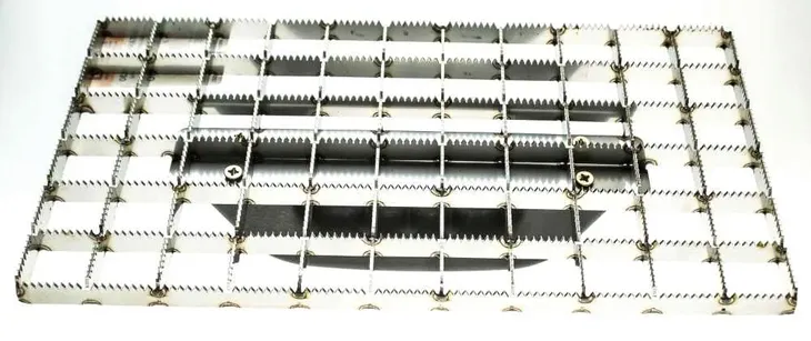 solid-tarnik-tarka-do-styropianu-i-welny-180x330mm-dlugosc-0-33-m