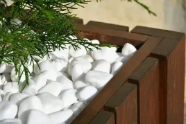 otoczak-bialy-kamien-thassos-biale-otoczaki-do-ogrodu-i-doniczek-10-kg