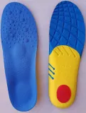 wkladki-do-butow-oddychajace-material-majacy-kontakt-ze-stopa-tkanina