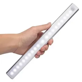 listwa-led-podszafkowa-z-czujnikiem-ruchu-20-cm