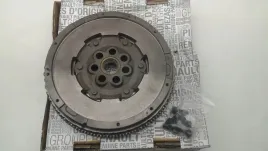 kolo-zamachowe-2-0-tce-megane-iii-8201490778-123102238r