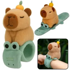 pluszowa-opaska-samozaciskowa-na-reke-krokodyl-z-kapibara-lean-toys