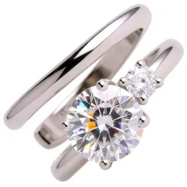 luksusowa-nausznica-moissanite-diament-biale-zloto