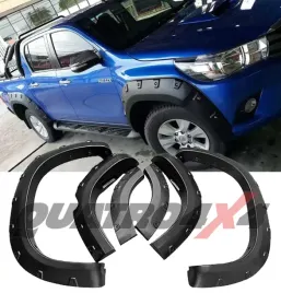 toyota-hilux-revo-15-4d-poszerzenia-nadkoli-fendery-4-cm-snakeman-4wd