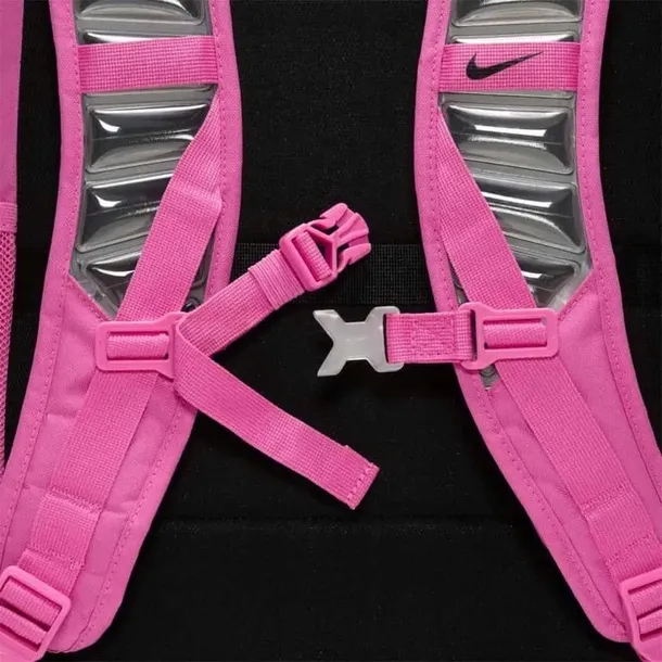 plecak-nike-varsity-elite-hm9965-675-wzor-dominujacy-logo
