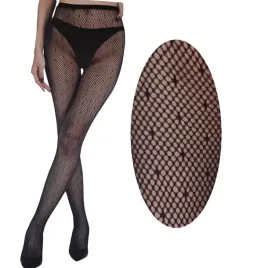 sexowne-rajstopy-kabaretki-w-modne-w-tym-sezonie-kropeczki