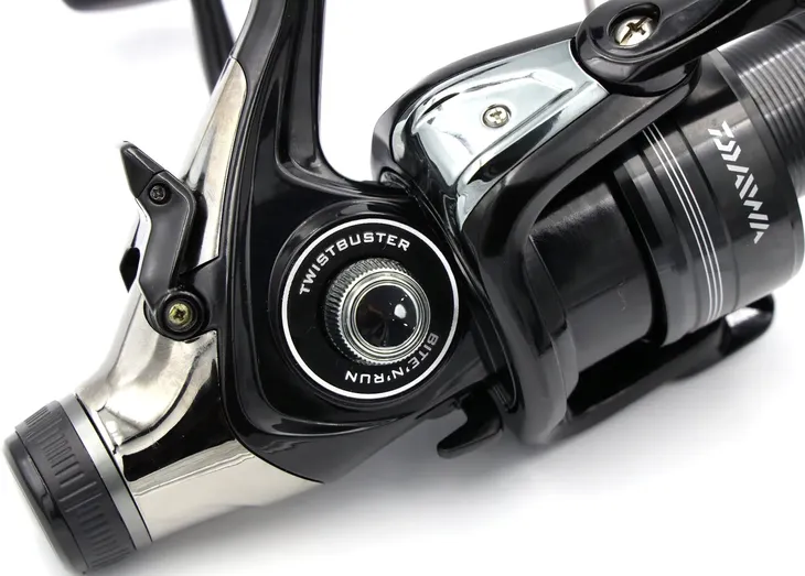 daiwa-kolowrotek-black-widow-br-4500-nawoj-86-cm