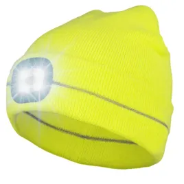 czapka-zimowa-meska-z-led-odblaskowa-ocieplana-zolta-bhp-ladowanie-usb